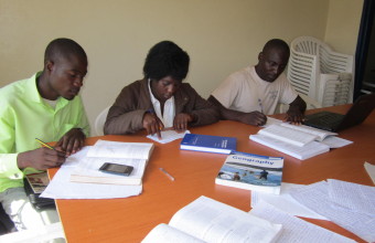 student studying in the lbrbary